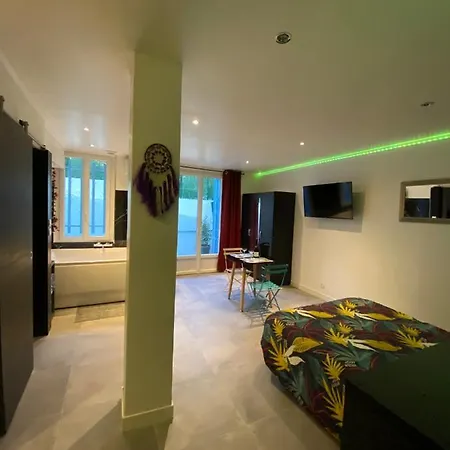 Luxury Dreams Balneo Appartement *